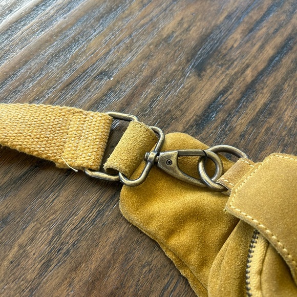 Free People Leather Hudson Suede Sling Bag Apple Green - Picture 9 of 14